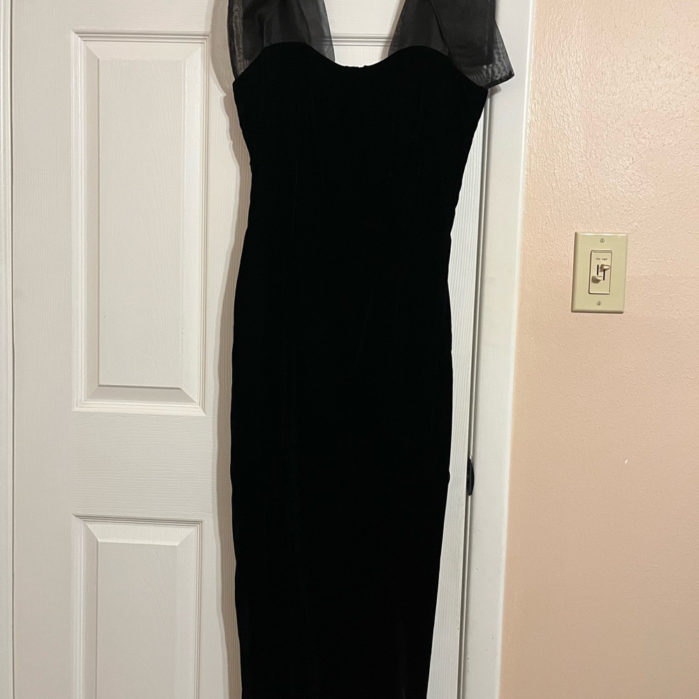 Elegant Black Evening Dress